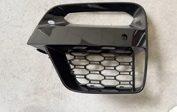 BMW X3 G01 Front bumper lower grill 51118092757 8092757
