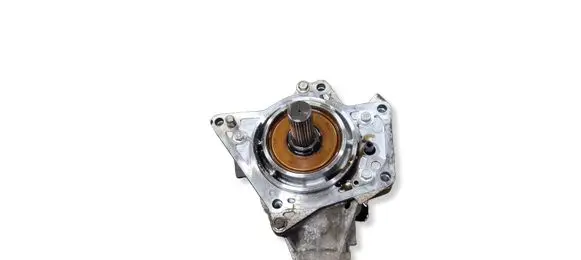 Nissan Qashqai Gearbox transfer box case 067022