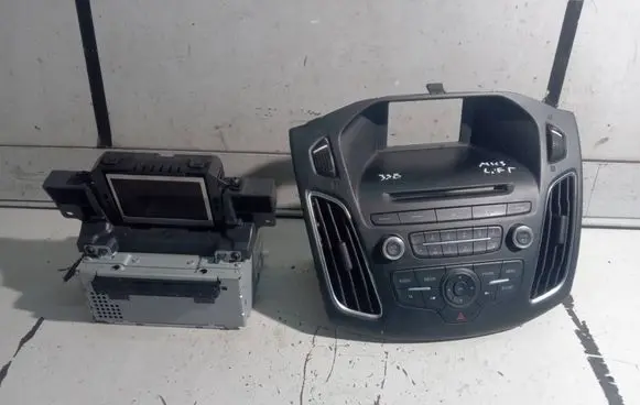 Ford Focus Radio/CD/DVD/GPS head unit F1BT18C815HG F1FT18B955GC
