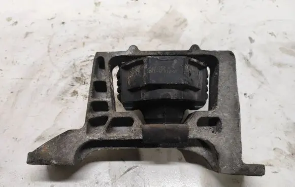 Ford Focus Engine mount bracket 3M516F012BF 51821252