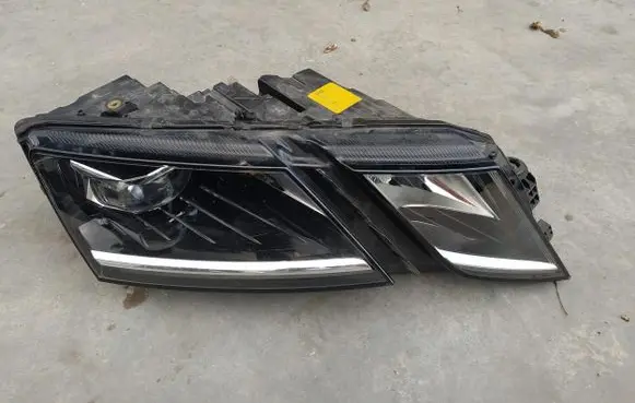 Skoda Octavia Mk3 (5E) Headlight/headlamp 5E1941016F