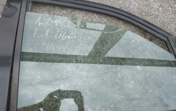 Fiat Ulysse Front door window glass four-door