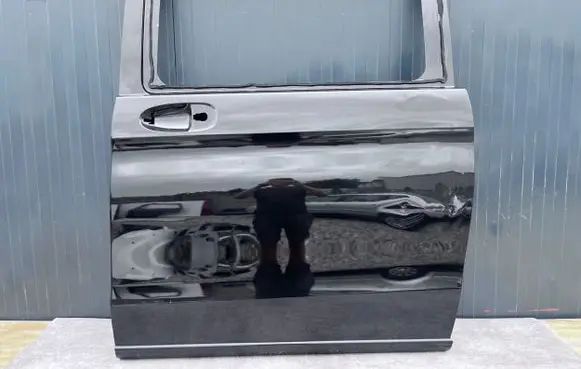 Mercedes-Benz V Class W447 Front door