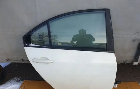 Nissan Primera Rear door 82100AV630