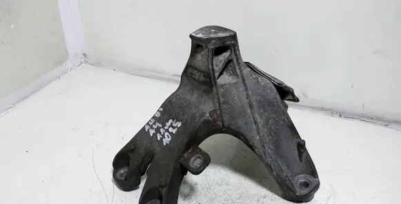 Audi A4 S4 B8 8K Engine mounting bracket
