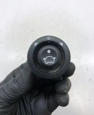 Ford Fiesta Wing mirror switch 93BG17B676BA