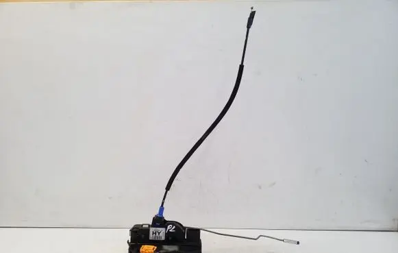 Opel Ampera Front door lock 13579518