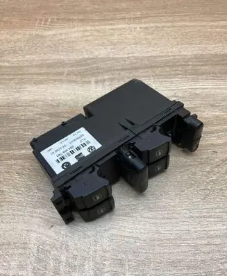 Volkswagen PASSAT B5 Electric window control switch 3B4959793 05073201