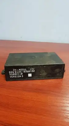 BMW 5 E34 Door central lock control unit/module 8353569