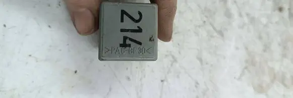 Audi A4 S4 B5 8D Other relay 899512