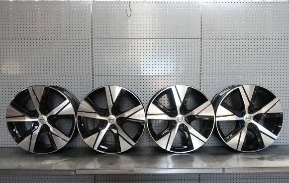 Volvo XC40 R19 alloy rim 32243375