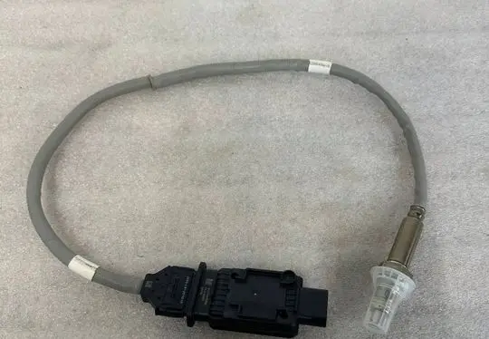 Volkswagen Caddy Lambda probe sensor 05L907807T