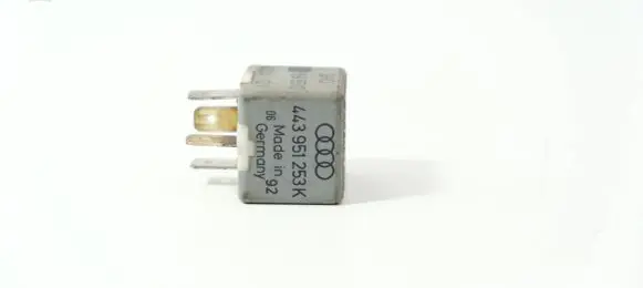Audi A4 S4 B5 8D Other relay 443951253K
