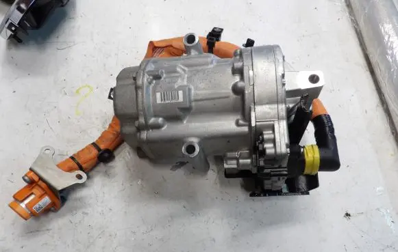 Renault Megane IV Air conditioning (A/C) compressor (pump) 926000346R