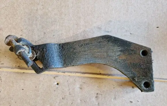Volkswagen Caddy Power steering pump mounting bracket 027145544