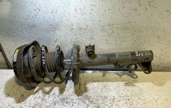 Mercedes-Benz C W203 Front shock absorber/damper A2033201130