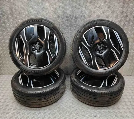 R20 alloy rim