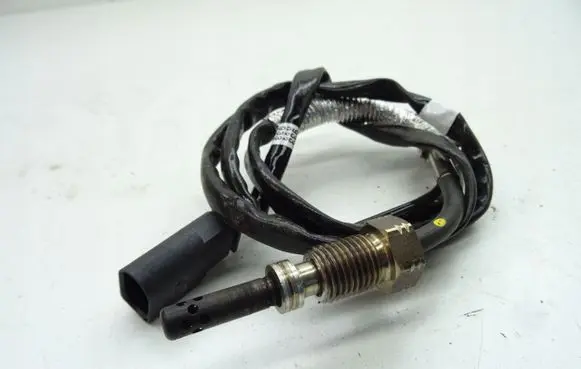 Audi A4 S4 B9 Exhaust gas temperature sensor 04L906088EQ