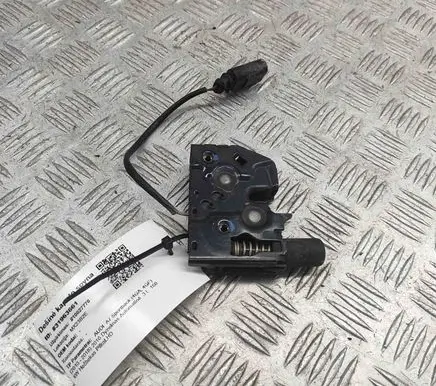 Engine bonnet/hood lock/catch