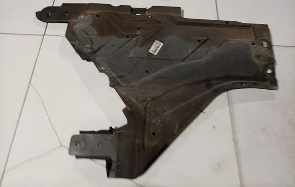 Renault Laguna III Engine splash shield/under tray 