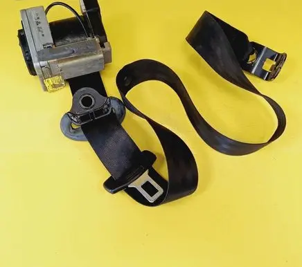 Skoda Octavia Mk1 (1U) Front seatbelt 1U4857702C