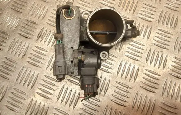 Toyota Corolla E120 E130 Throttle valve 8967221020