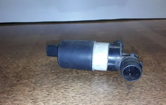 Citroen Berlingo Windscreen/windshield washer pump 9632984980