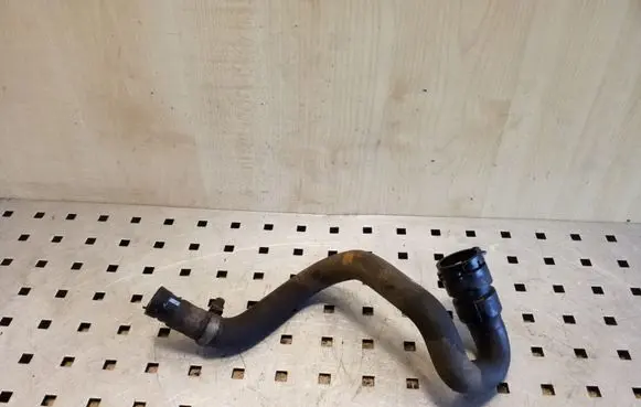 Volvo XC70 Engine coolant pipe/hose