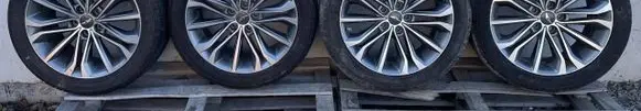 Hyundai Genesis R18 alloy rim 