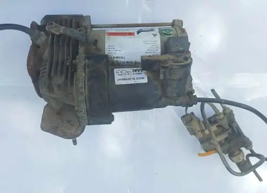 Land Rover Range Rover Sport L320 Air suspension compressor/pump P2645