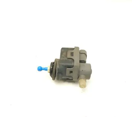 Headlight level adjustment motor