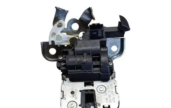 Audi A3 S3 8P Tailgate/trunk/boot lock/catch/latch 8K9827505