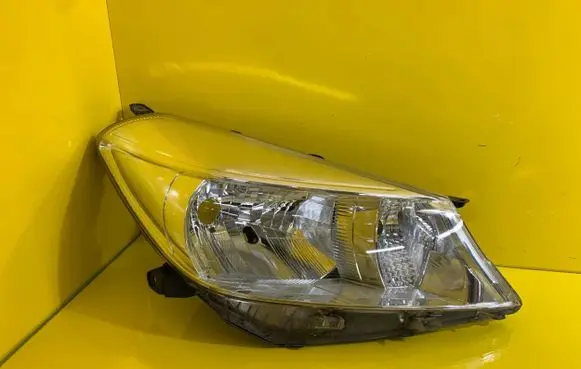 Toyota Yaris Headlight/headlamp 0D-79OE