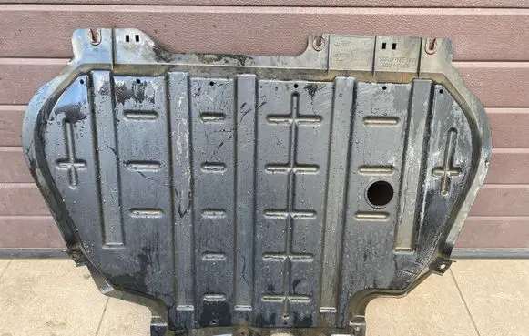 Nissan Pathfinder R51 Engine splash shield/under tray 50831EA400