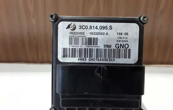 Volkswagen PASSAT B6 ABS Pump 3C0614095S