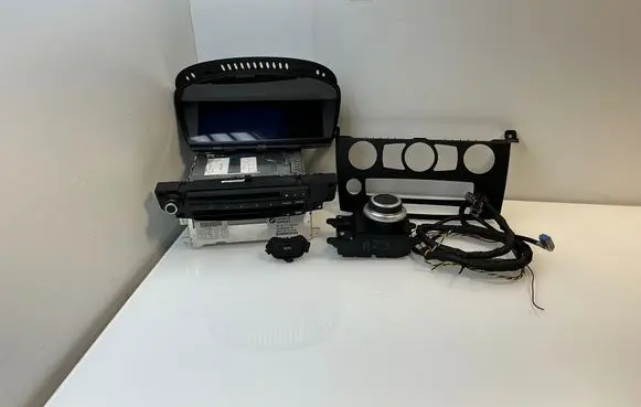 BMW 5 E60 E61 Radio/CD/DVD/GPS head unit 9159025 10878810 9145102