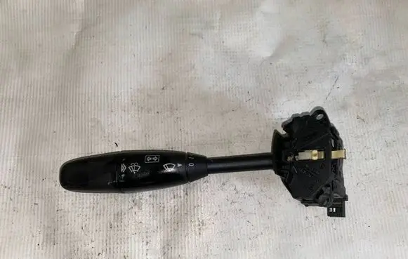 Mercedes-Benz E W211 Indicator stalk a1715402245 1715402245