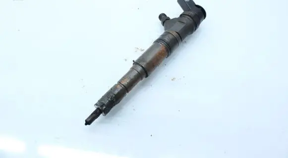 BMW 5 E60 E61 Fuel injector 7794652