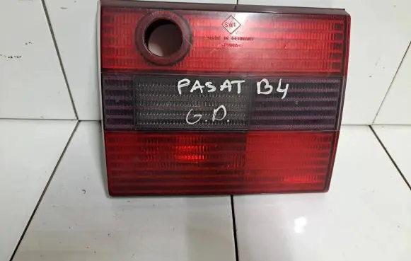 Volkswagen PASSAT B4 Tailgate rear/tail lights 3A9945108C 393976 394108