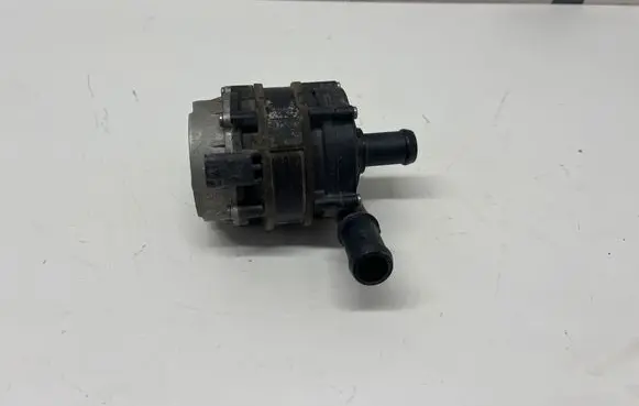 Volvo C40 Electric auxiliary coolant/water pump 32135208