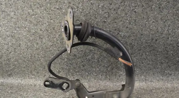 BMW 7 E65 E66 Tailgate/trunk/boot hinge 8240339 4162ES03