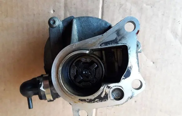Renault Scenic II - Grand scenic II Vacuum pump D163 322916