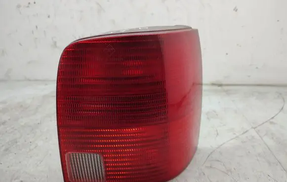 Volkswagen PASSAT B5 Rear/tail lights 3B9945112F