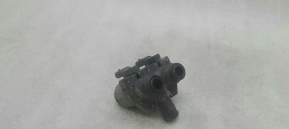 Mercedes-Benz S W222 Coolant heater control valve A0009820617