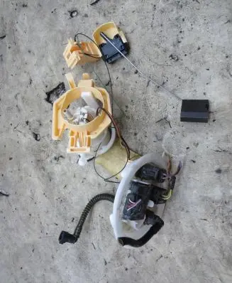 BMW 7 F01 F02 F03 F04 In-tank fuel pump