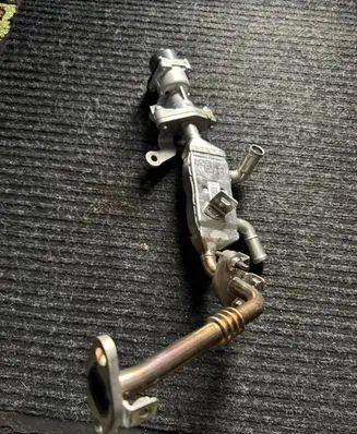 Renault Captur II EGR valve cooler 147354PM1A
