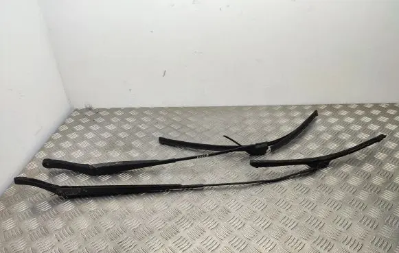Volkswagen Transporter - Caravelle T7 Front wiper blade arm
