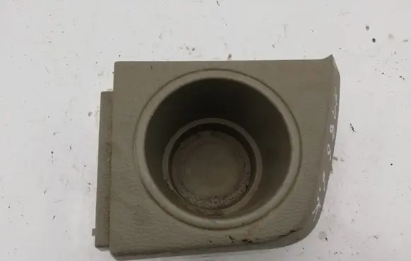 Volvo XC90 Cup holder NOCODE