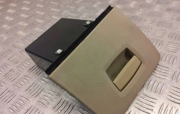 BMW 5 F10 F11 Glove box 9166696