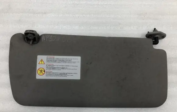 Nissan NP300 Sun visor